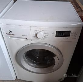 Lavatrice Electrolux EWP1474TOW.