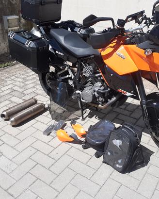 KTM 990