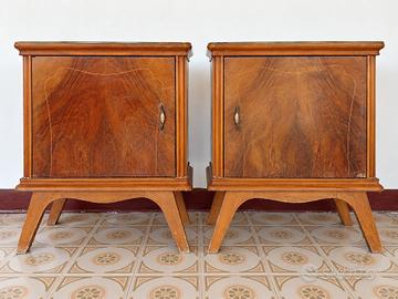 Set di mobili vintage: credenza, comò e 2 comodini
