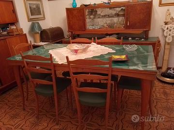 Tavolo con sedie Vintage