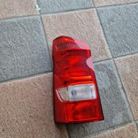 faro posteriore destro Vito cerchio in lega origin