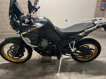 Moto kove 800 x
