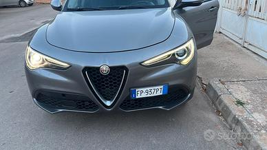 Alfa Romeo Stelvio 2.2 AT8 Q4  210 cv 