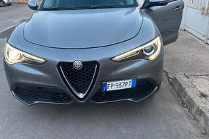 Alfa Romeo Stelvio 2.2 AT8 Q4  210 cv 