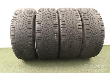 Gomme Yokohama Bluearth Winter 245 40 21 inverno