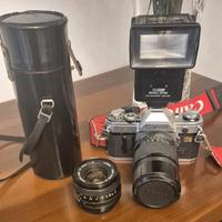 Canon AE-1 con 2  lenti e flash