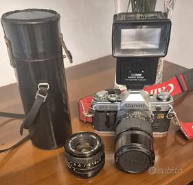 Canon AE-1 con 2  lenti e flash