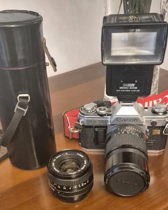 Canon AE-1 con 2  lenti e flash