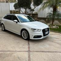 AUDI A3 SPB 1.6 TDI clean diesel Attraction