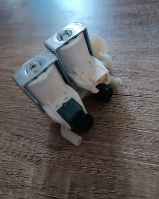 elettrovalvola lavatrice Whirlpool FFB  9248 CV IT