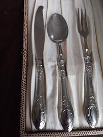 set 3 posate vintage in metallo inalterabile