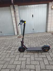 XIAOMI - MI ELECTRIC SCOOTER 3-Nero

