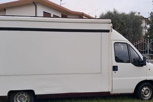 Food truck, furgone commerciale uso speciale