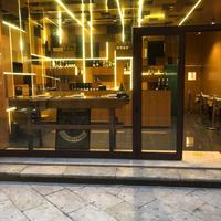 Locale commerciale arredato