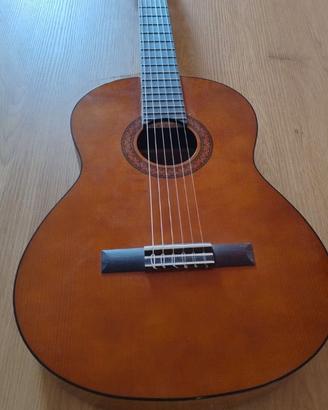 Chitarra Yamaha C40 (+ pacchetto corde nylon)