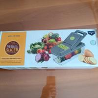 Set di tagliaverdure e affettatrice 14 Pz