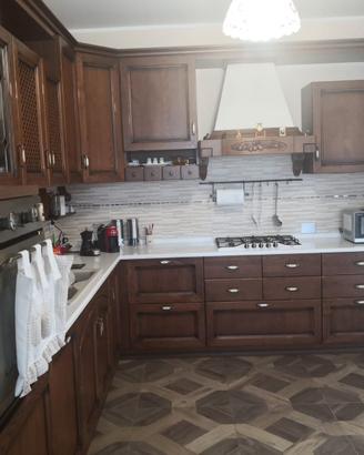 cucina completa  NUOVA in legno massello (BIROLO)