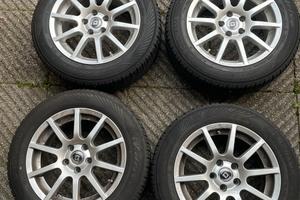 Gomme neve con cerchi lega