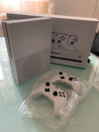 Xbox one s 1tb + 2 pad + forza horizon 4