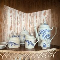 Servizio da tè vintage in porcellana + oggetti