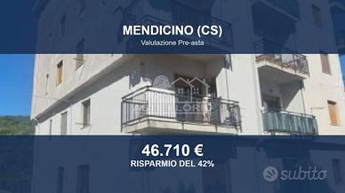 Immobile in asta di 130 m² con più di 5 locali a M
