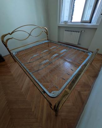 Letto in ottone