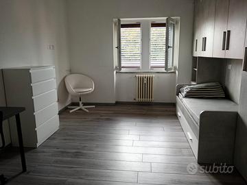 Ampia stanza singola zona Corsico a Milano