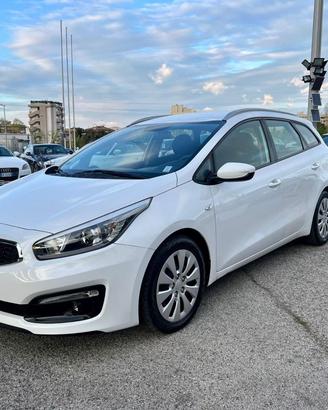 KIA cee d 1.6 CRDi 110 CV SW Active