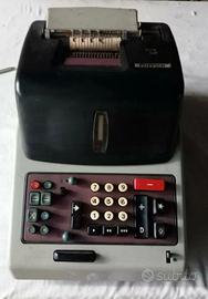 Vecchia calcolatrice Olivetti divisumma