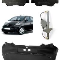 Toyota Aygo paraurti cofano faro frontale airbag