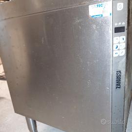 lavastoviglie a cappottina industriale 