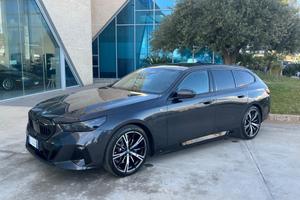 Bmw 530e xDrive Touring Msport possibilità noleggi