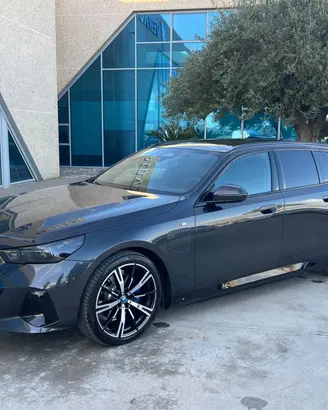 Bmw 530e xDrive Touring Msport possibilità noleggi