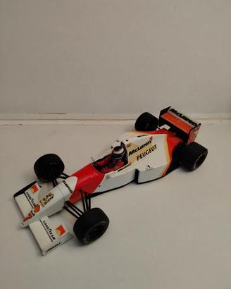 McLaren MP4/9 M. Hakkinen 1/18, campionato F1 1994