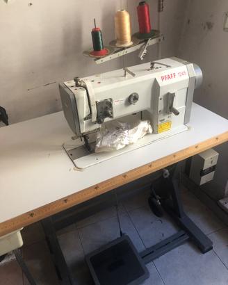 PFAFF 1245 macchina da cucire completa di tavolo