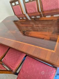 Tavolo con sei sedie