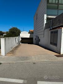 Garage/ box