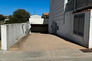 Garage/ box