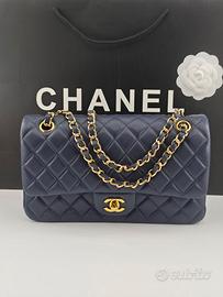 Borsa da braccio Chanel in pelle di agnello blu