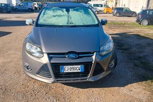 auto con motore da riguardare 