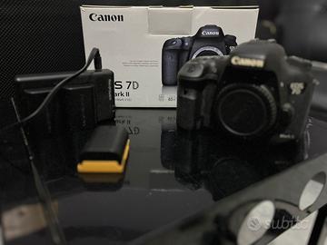 REFLEX MACCHINA FOTOGRAFICA CANON 7D Mark ii