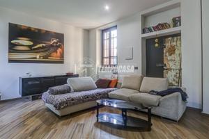 VILLA STORICA RISTRUTTURATA CON GIARDINO PRIVATO