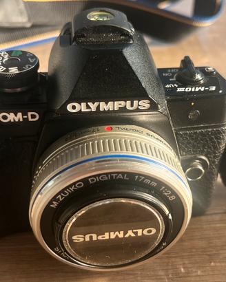 Olympus  OM-D E-M10 III
