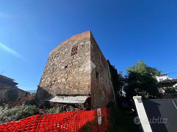 RUSTICO A CAPANNORI