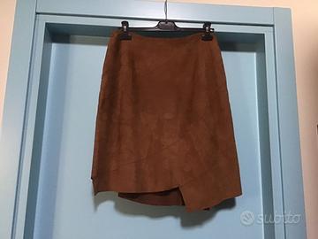 Gonna di vera pelle scamosciata asimmetrica