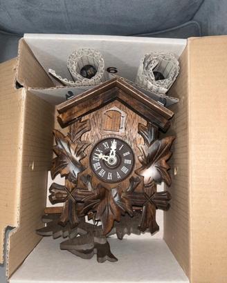 Orologio a cucù in legno Foresta Nera