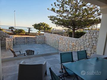 Fronte spiaggia Lido Valderice con n°7 posti letto