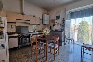3 LOCALI A SEGNI