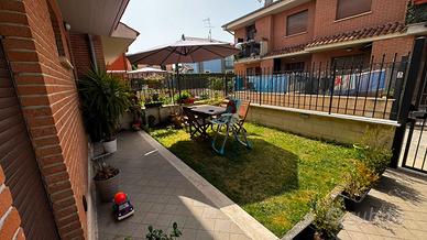 Cave: appartamento trilocale con giardino, box