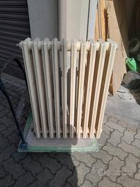 DUE TERMOSIFONI IN GHISA